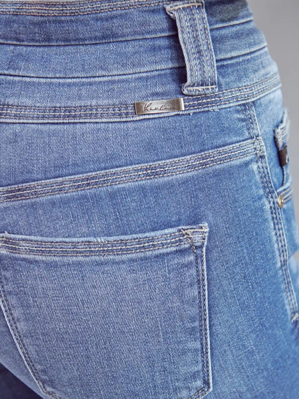 The Skinny Triple Button Kancan Jeans The Skinny Triple Button Kancan Jeans